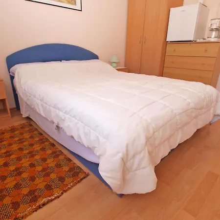 Nada 1141 Gostinjska kuća
